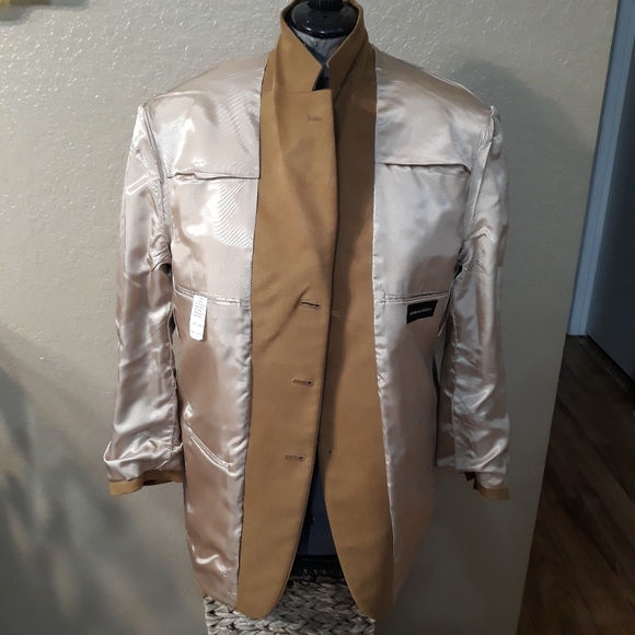 Andrew Fezza Suit coat - Picture 7 of 9